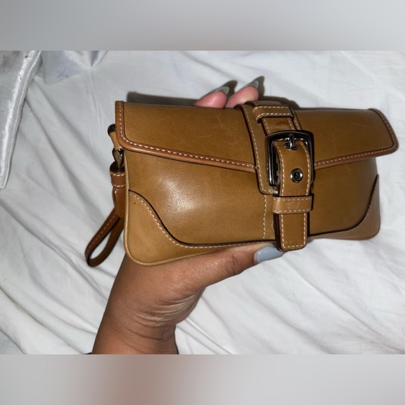 Coach 40574 Soho Large Wristlet  Y2K equestrian minimalist vintage - Picture 1 of 17